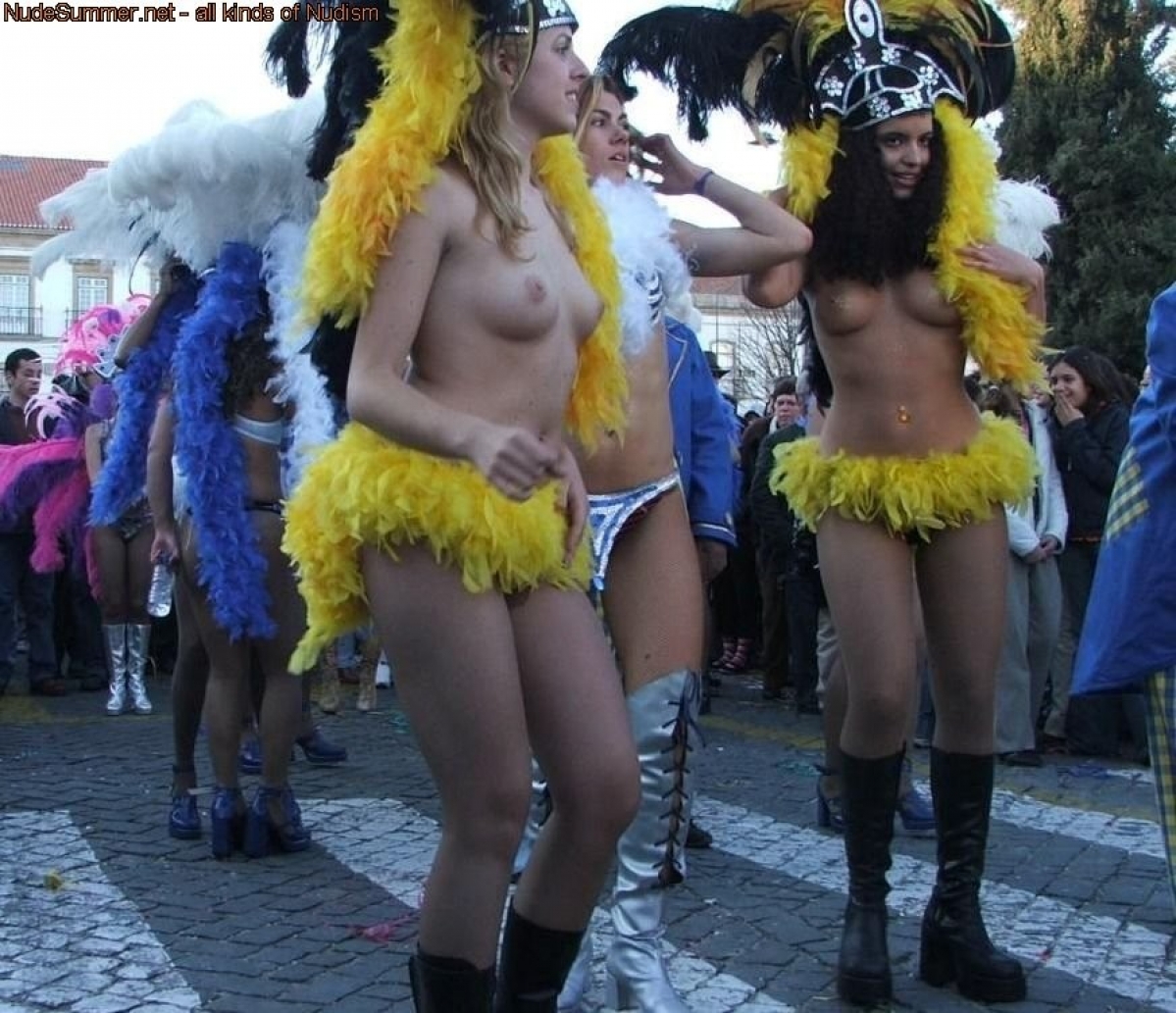 карнавал голых попок фото 64