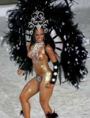 Tanečnice na karnevalu v Riu
