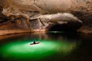 Jeskyně v Laosu (foto + video)